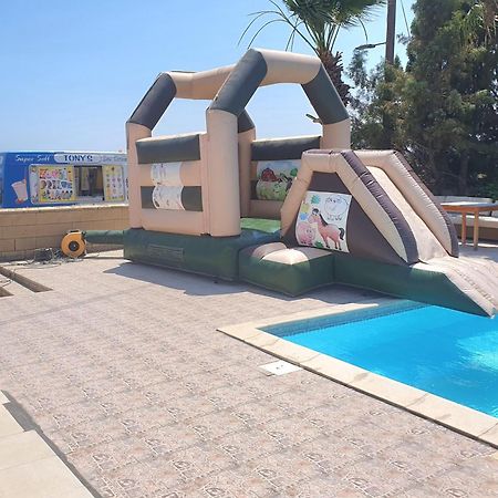 Larnaca Mansion Ideal For 3 Families Or More Camera foto