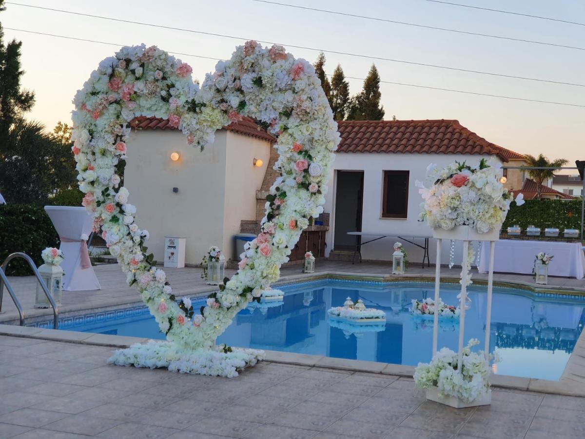 Larnaca Mansion Ideal For 3 Families Or More Esterno foto
