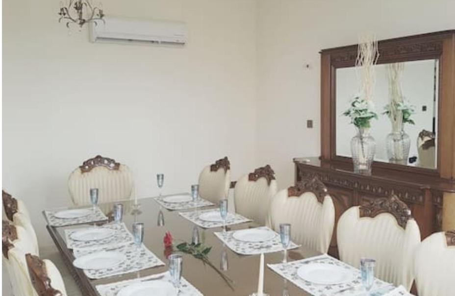 Larnaca Mansion Ideal For 3 Families Or More Esterno foto