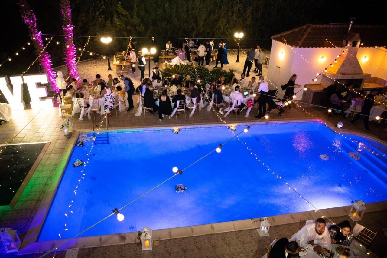 Larnaca Mansion Ideal For 3 Families Or More Esterno foto
