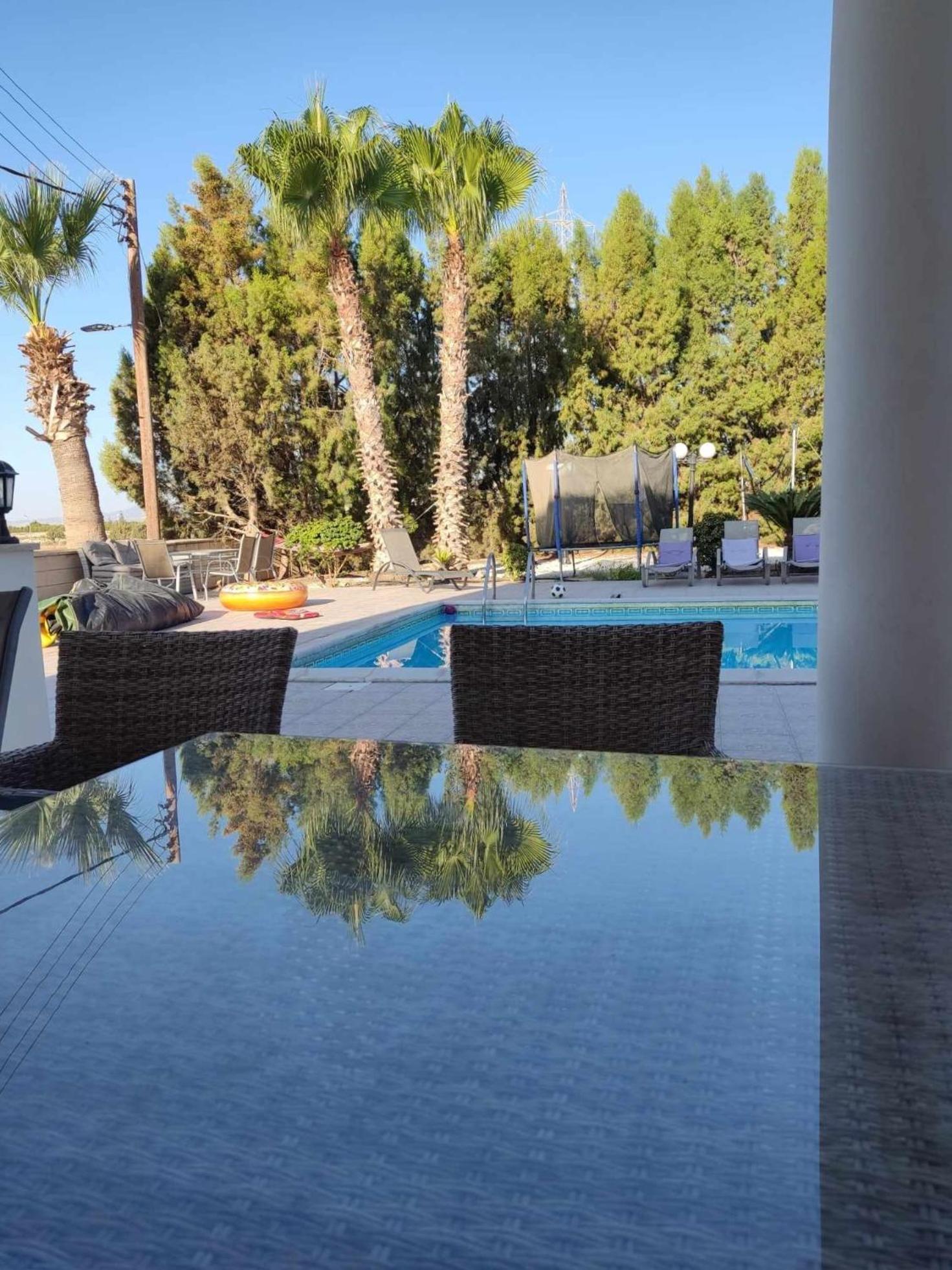 Larnaca Mansion Ideal For 3 Families Or More Esterno foto