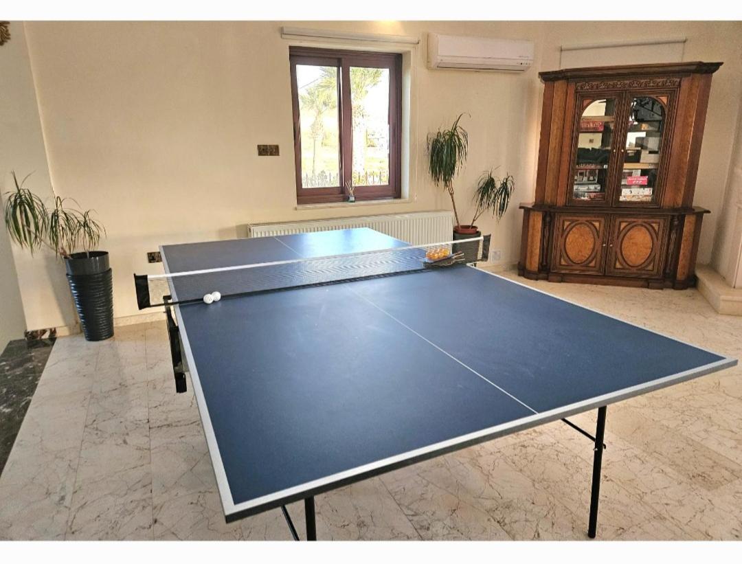 Larnaca Mansion Ideal For 3 Families Or More Esterno foto
