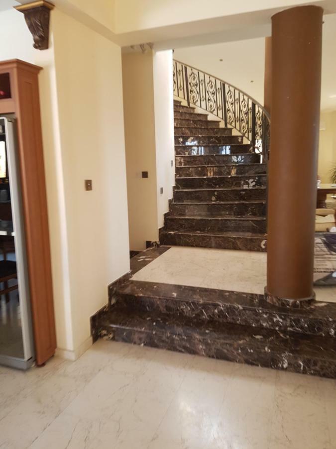 Larnaca Mansion Ideal For 3 Families Or More Esterno foto