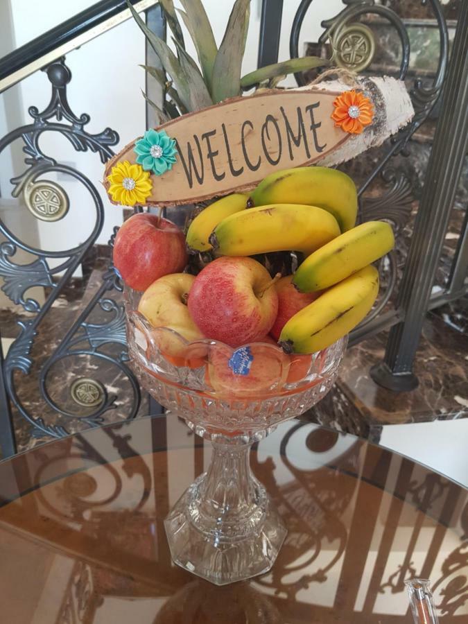 Larnaca Mansion Ideal For 3 Families Or More Esterno foto