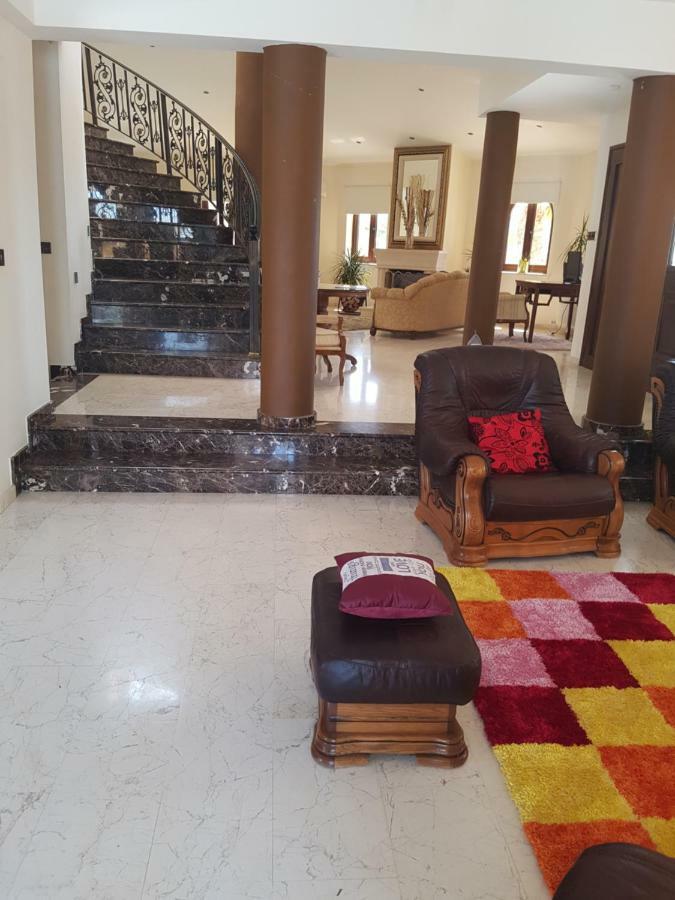 Larnaca Mansion Ideal For 3 Families Or More Esterno foto