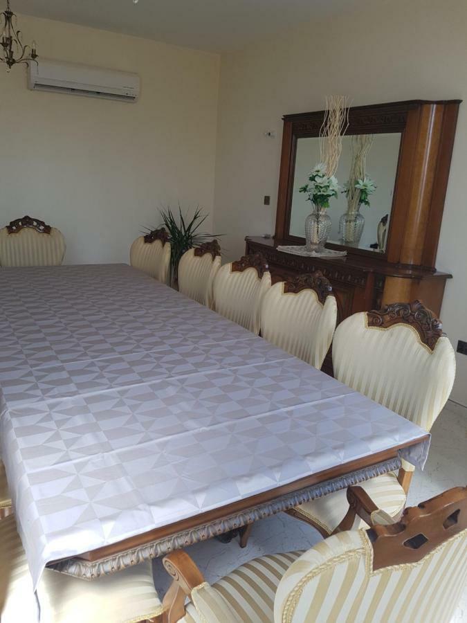 Larnaca Mansion Ideal For 3 Families Or More Esterno foto